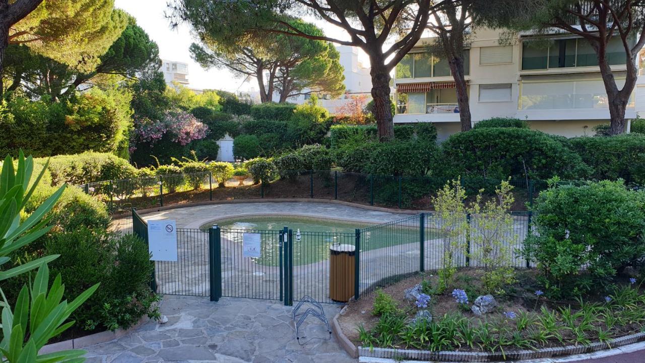 Garden And Sea View Cannes Apartment *